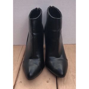 Classic Beauty Boots Size 9.5